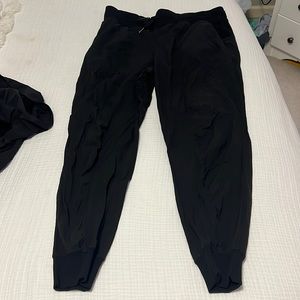 Lulu joggers